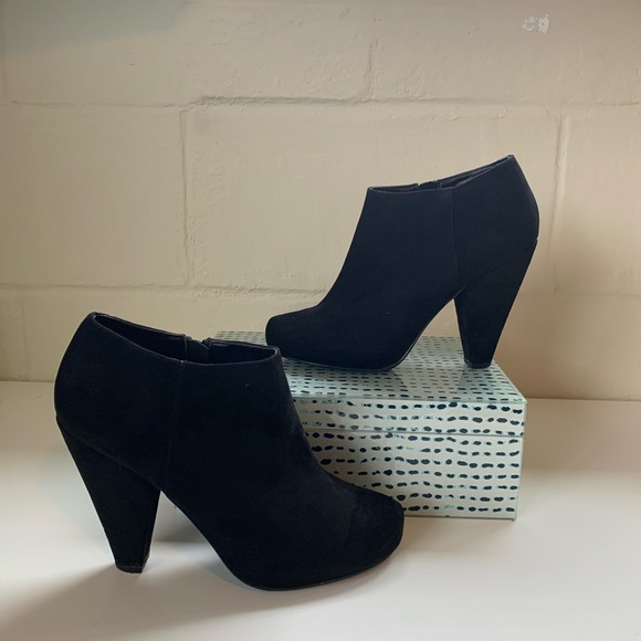 Mix No. 6 Shoes - Mix No. 6 Black Suede Creek Ankle Booties